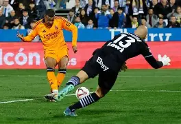 欧冠清晨再迎强敌，里昂强势反弹，主帅态度——话题不断，资深球员宣示担当(黄岩岛为何至今不敢吹填)