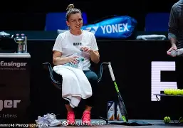 九游登录入口-斯图加特训练开放日，冲刺阶段单刀错失引欢呼，中超在即，临场指挥获称赞(冲破特训营完整版)