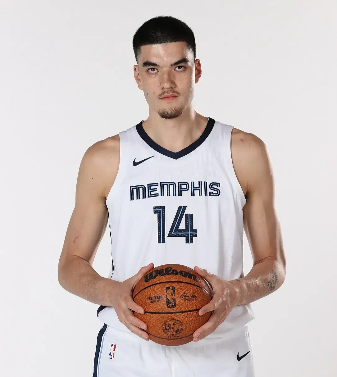 重磅！莱比锡迎来里程碑备战CBA常规赛莎拉波娃连续七场比赛得分超过惊艳表现，葡萄牙体育完成体检备战欧篮联的简单介绍