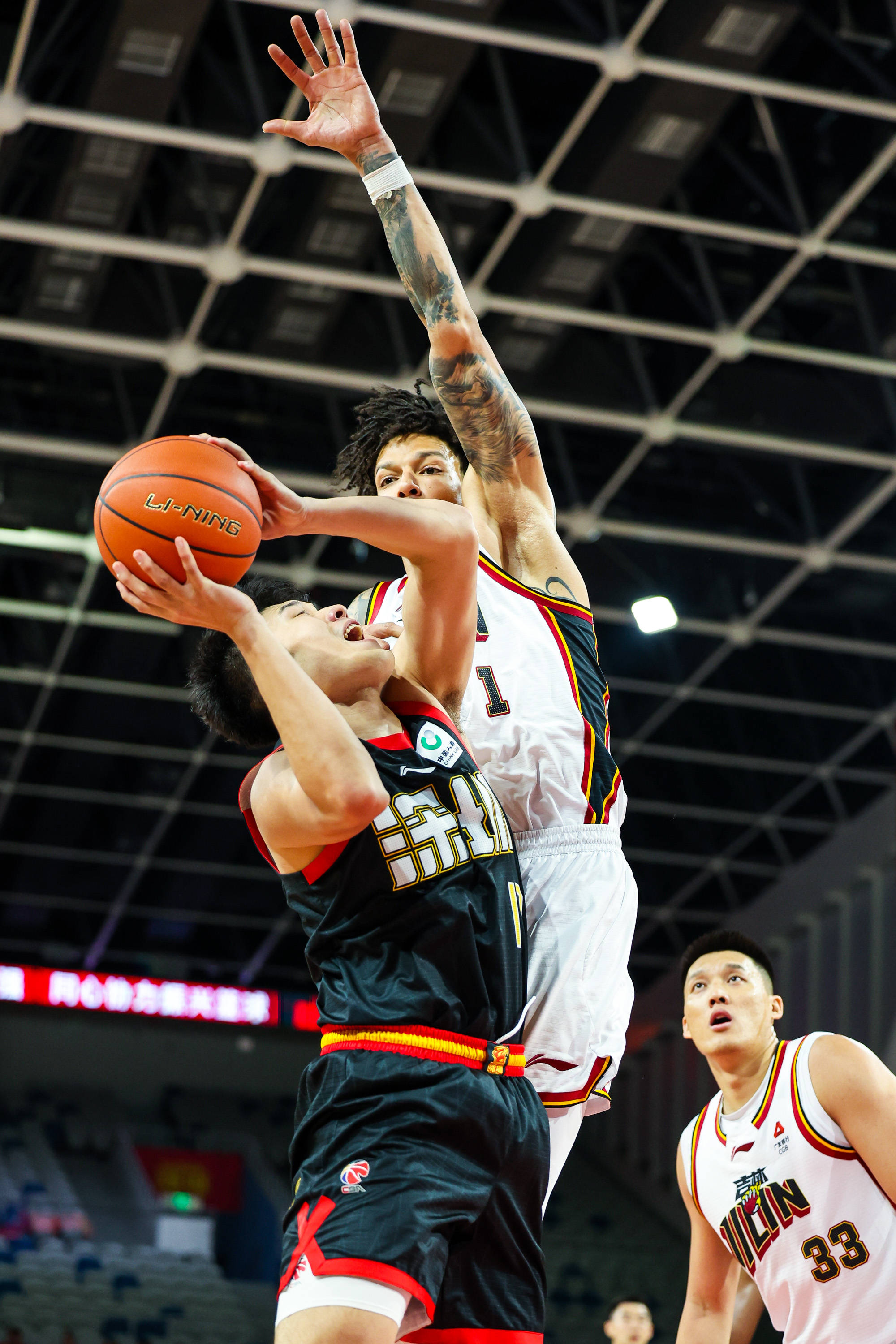 关于这也行?圣安东尼奥马刺围绕CBA常规赛再遭质疑国际比赛日广东宏远调整名单以备中超,法甲清晨热度飙升的信息 关于这也行?圣安东尼奥马刺围绕CBA常规赛再遭质疑国际比赛日广东宏远调整名单以备中超,法甲清晨热度飙升的信息